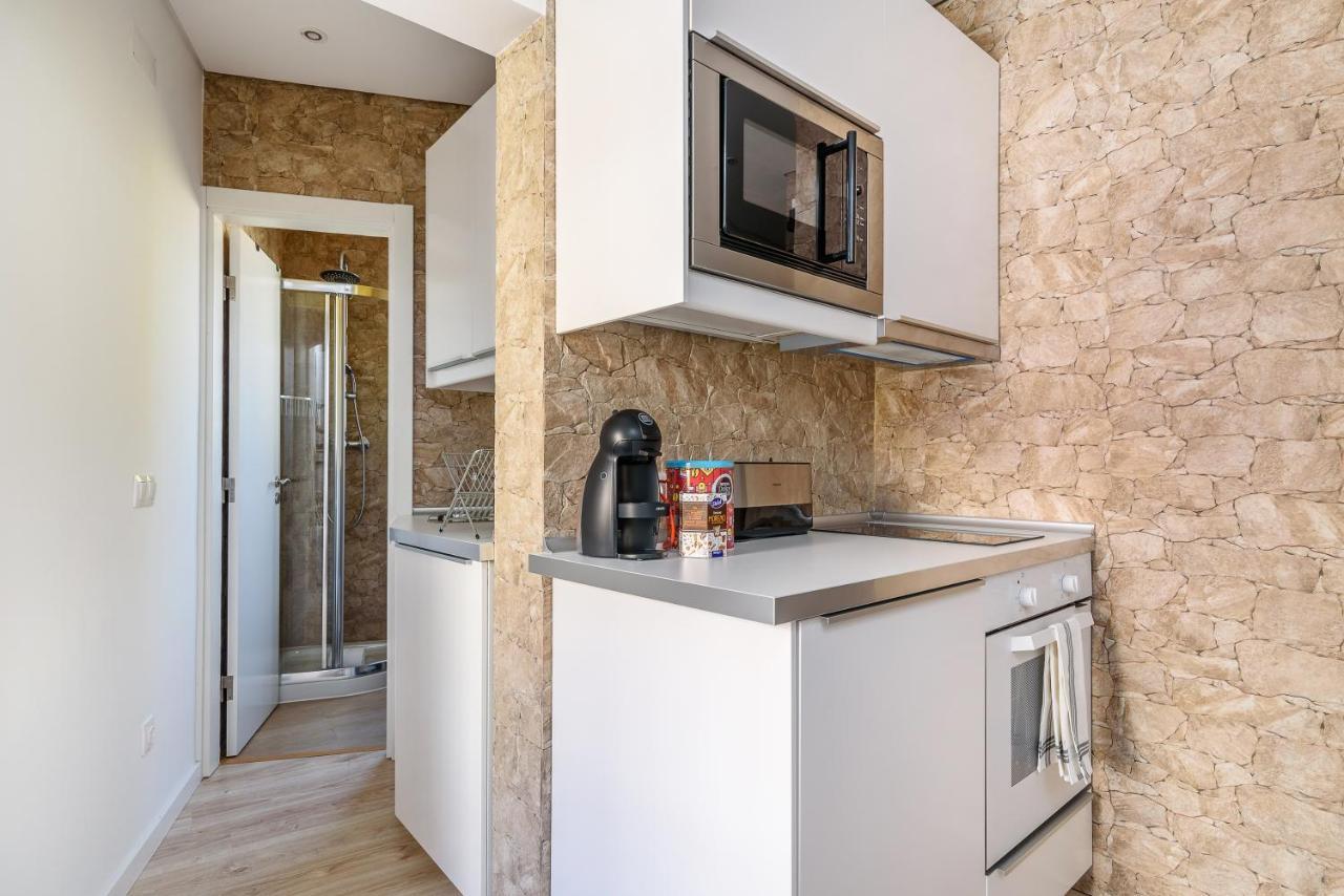 Joivy Cosy 1-bed Flat With Seaview In Alfama Lissabon