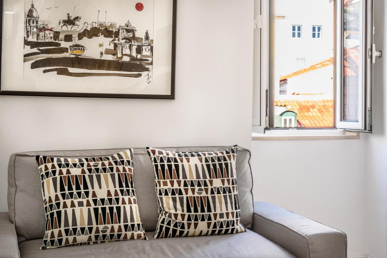 Joivy Cosy 1-bed Flat With Seaview In Alfama Apartment Lissabon